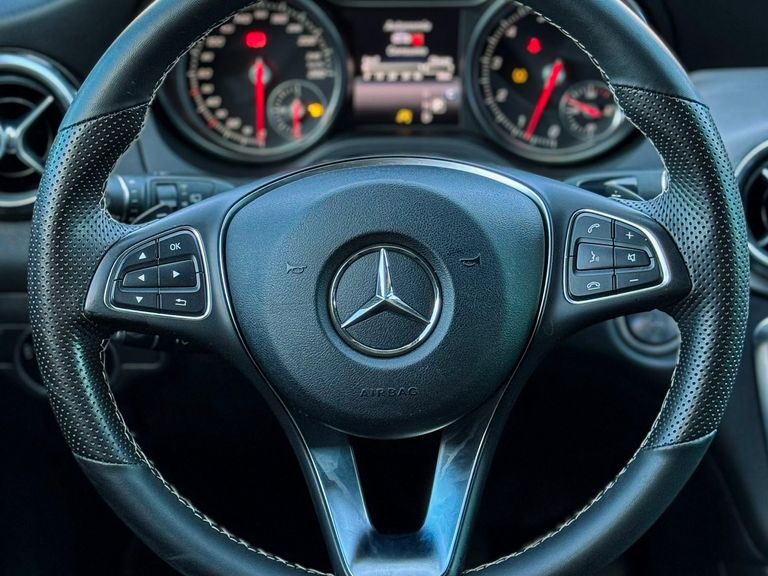 Mercedes GLA 200 Advance 1.6/1.6 TB 16V Flex Aut.