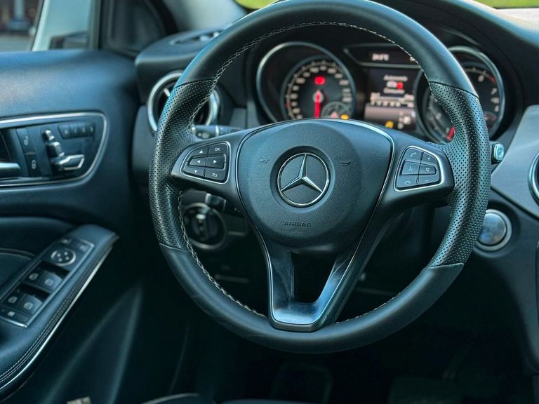 Mercedes GLA 200 Advance 1.6/1.6 TB 16V Flex Aut.