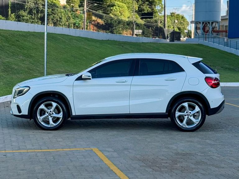 Mercedes GLA 200 Advance 1.6/1.6 TB 16V Flex Aut.