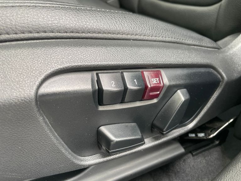 BMW X1 SDRIVE 20i X-Line 2.0 TB Active Flex