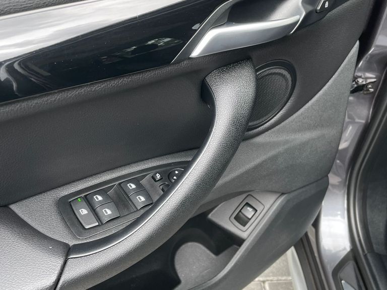 BMW X1 SDRIVE 20i X-Line 2.0 TB Active Flex