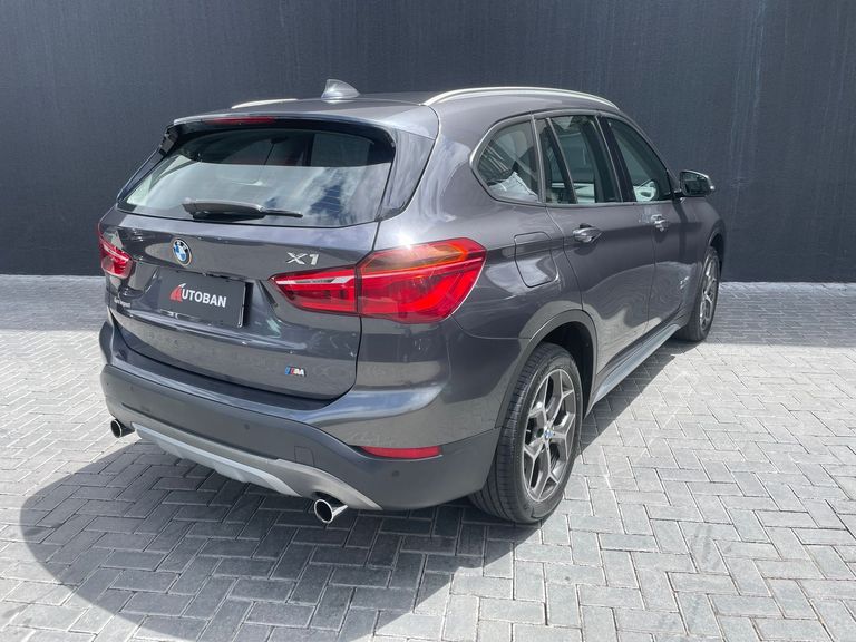 BMW X1 SDRIVE 20i X-Line 2.0 TB Active Flex