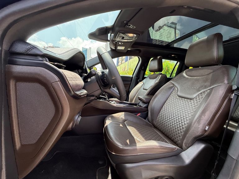 Jeep Commander Overl. TD380 2.0 4x4 Die. Aut.