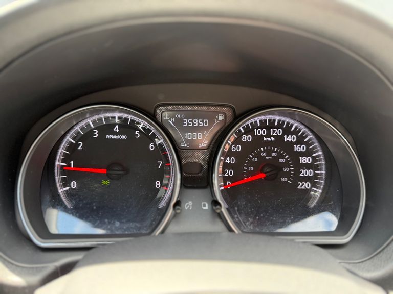 Nissan VERSA SL 1.6 16V FlexStart 4p Mec.