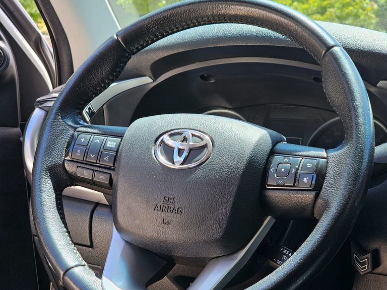 Toyota Hilux CD SRV 4x4 2.7 Flex 16V Aut.