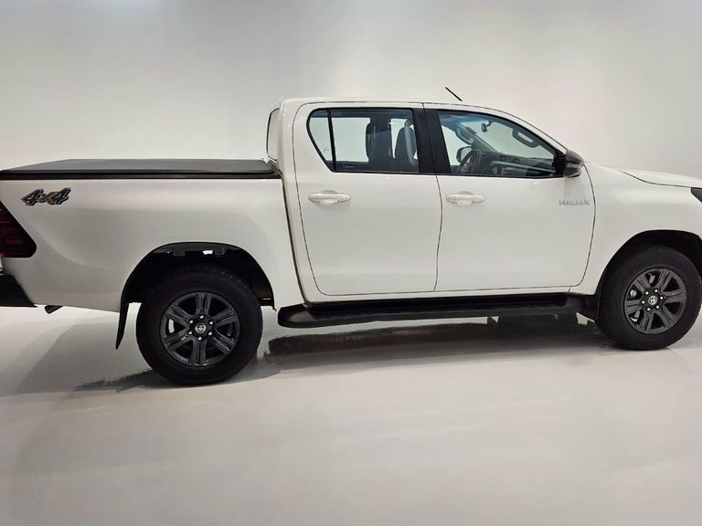 Toyota Hilux CD SR 4x4 2.8 TDI Diesel Aut.