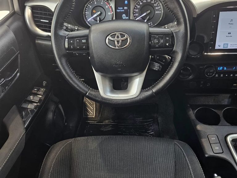 Toyota Hilux CD SR 4x4 2.8 TDI Diesel Aut.
