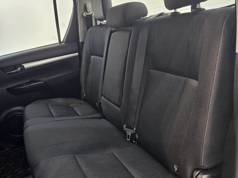 Toyota Hilux CD SR 4x4 2.8 TDI Diesel Aut.