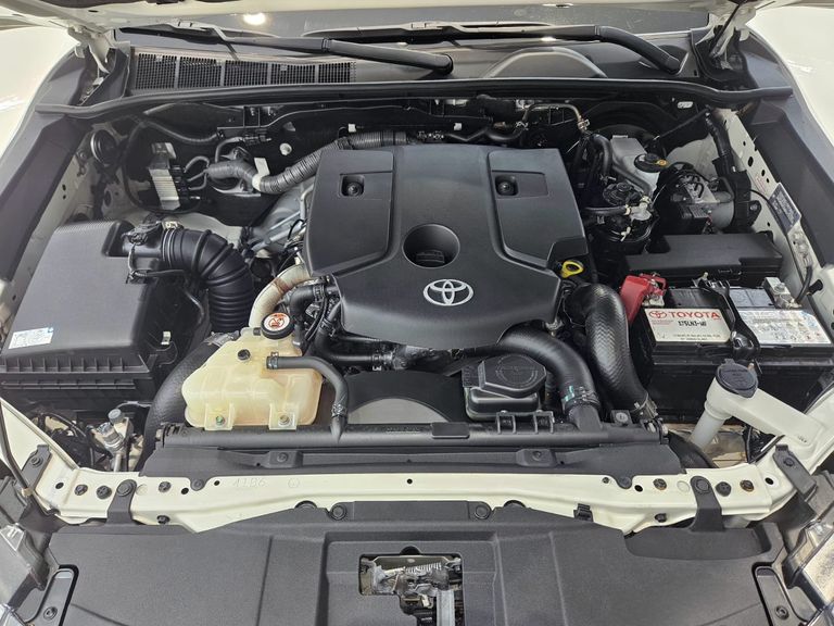 Toyota Hilux CD SR 4x4 2.8 TDI Diesel Aut.