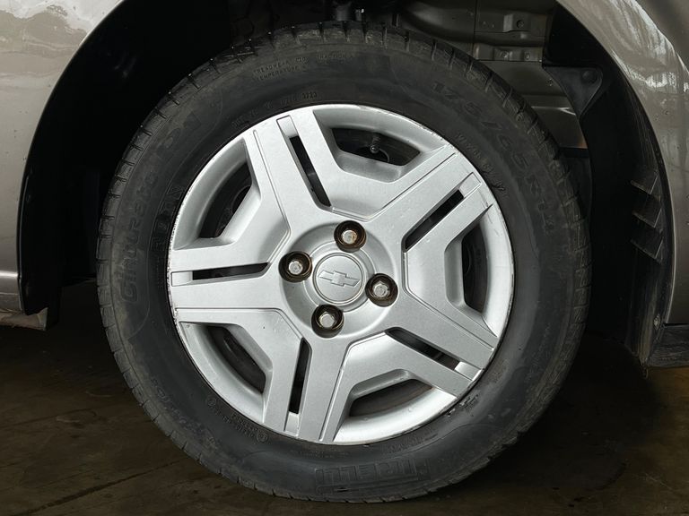 Chevrolet PRISMA Sed. LT 1.0 8V FlexPower 4p