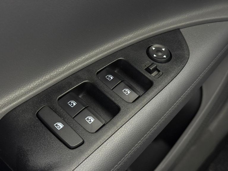 Hyundai HB20S Comfort Plus 1.0 Flex 12V Mec.