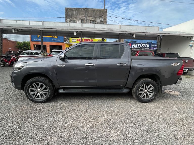 Toyota Hilux CD SRV 4x4 2.8 TDI Diesel Aut.