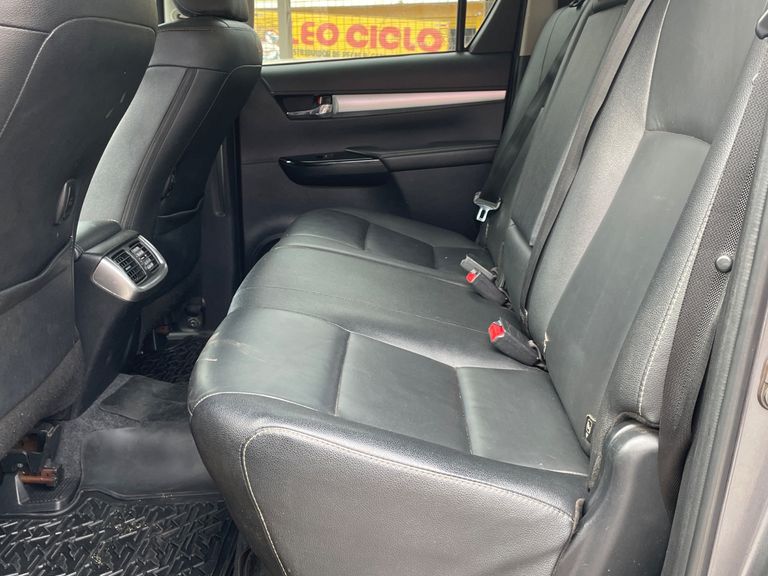 Toyota Hilux CD SRV 4x4 2.8 TDI Diesel Aut.