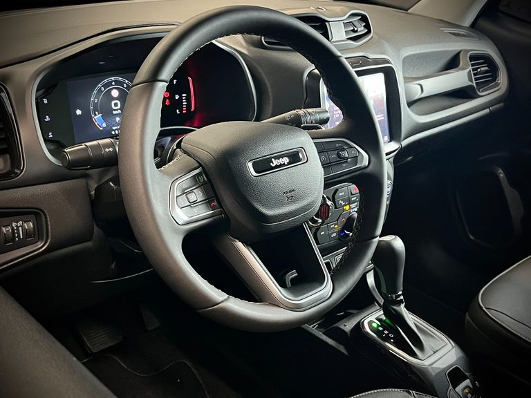 Jeep Renegade Long. T270 1.3 TB 4x2 Flex Aut.