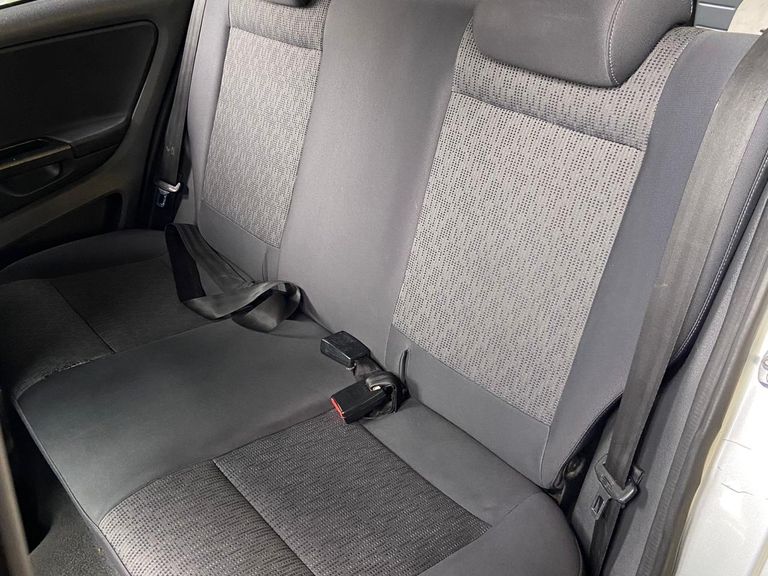 VolksWagen Fox 1.6 Mi Total Flex 8V 5p