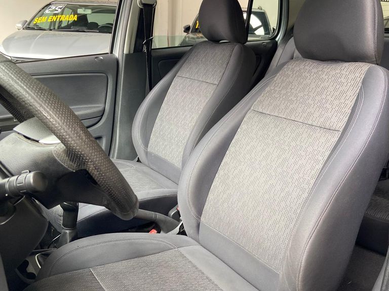 VolksWagen Fox 1.6 Mi Total Flex 8V 5p