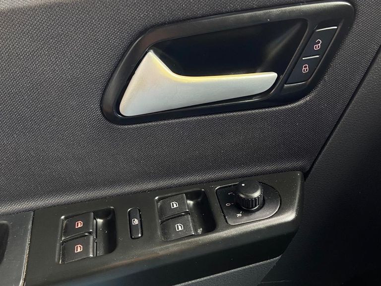 VolksWagen Fox 1.6 Mi Total Flex 8V 5p