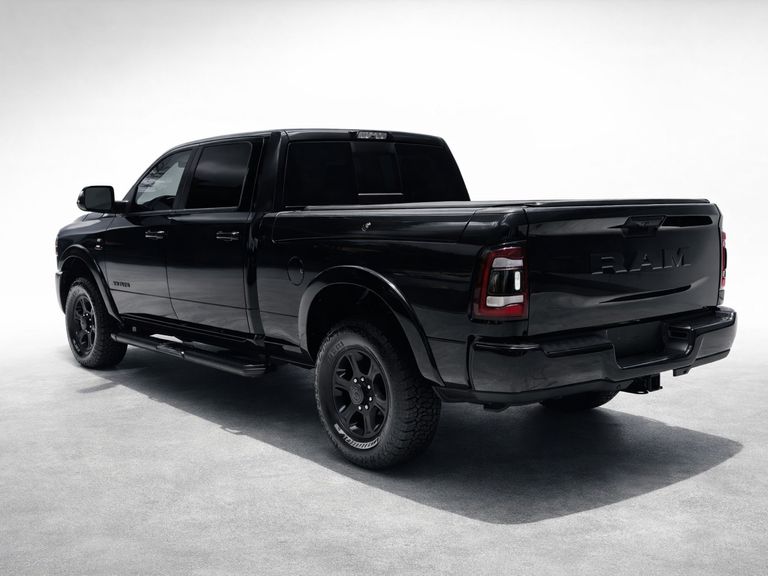 RAM 2500 LARAM. 6.7 NIGHT ED. TB CD 4x4 Die.