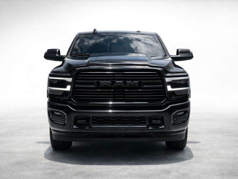 RAM 2500 LARAM. 6.7 NIGHT ED. TB CD 4x4 Die.