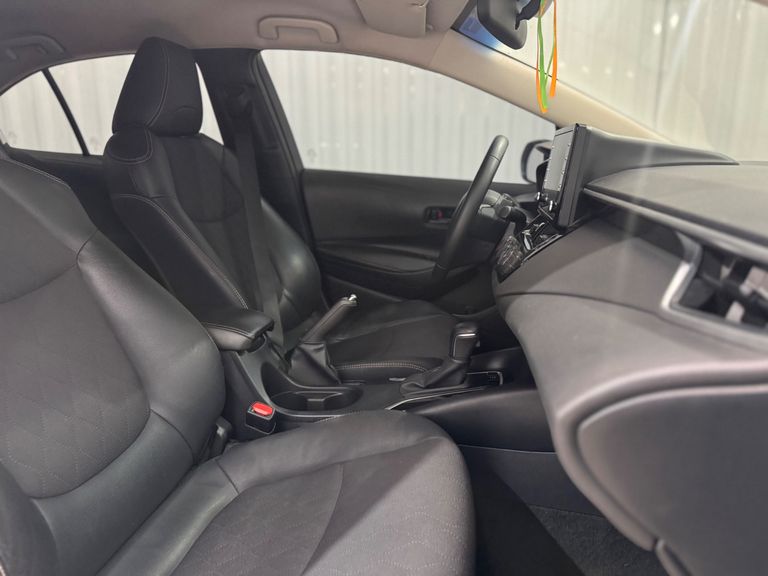 Toyota Corolla GLi 2.0 16V Flex Aut.