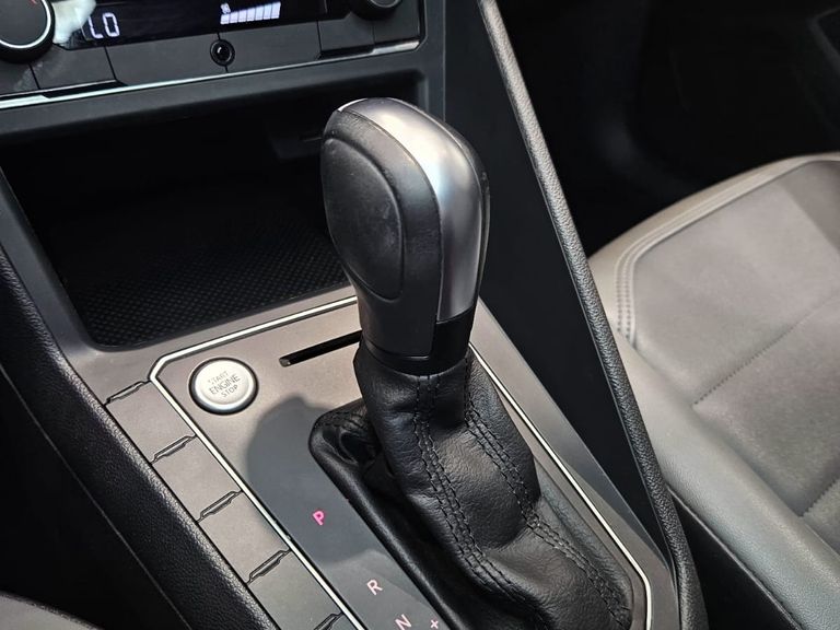 VolksWagen Nivus Highline 1.0 200 TSI Flex Aut.