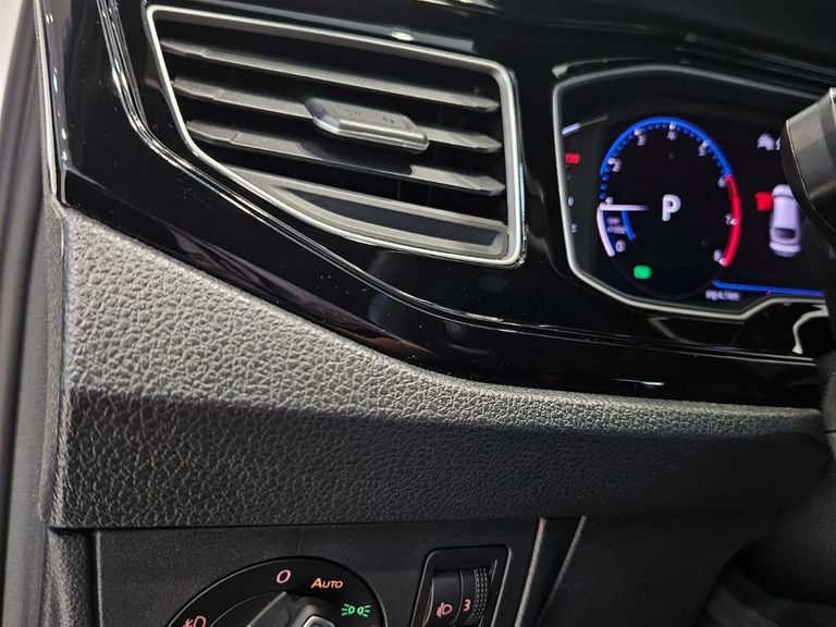 VolksWagen Nivus Highline 1.0 200 TSI Flex Aut.