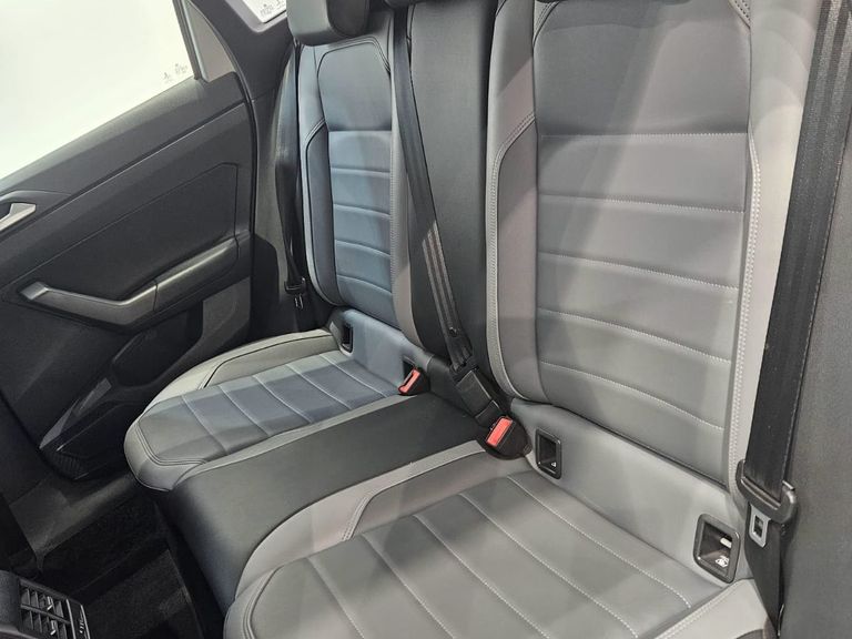 VolksWagen Nivus Highline 1.0 200 TSI Flex Aut.