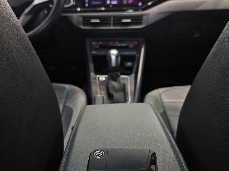 VolksWagen Nivus Highline 1.0 200 TSI Flex Aut.