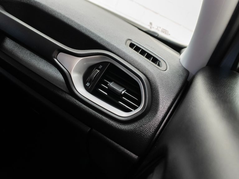 Jeep Renegade 1.8 4x2 Flex 16V Aut.