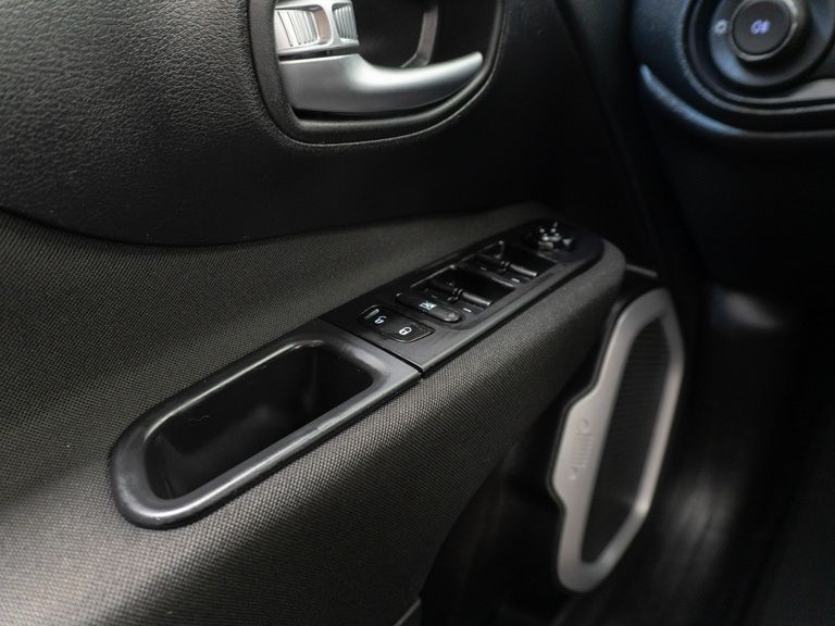 Jeep Renegade 1.8 4x2 Flex 16V Aut.