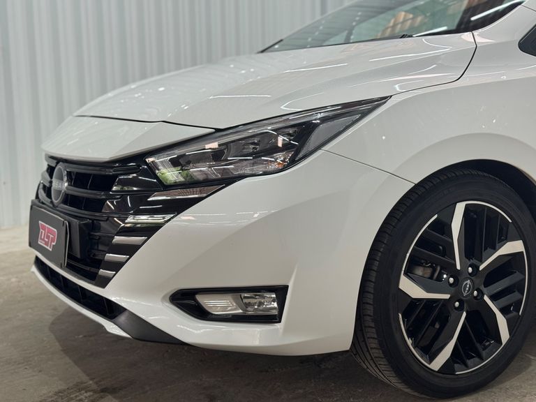 Nissan VERSA Exclusive 1.6 16V Flex Aut.