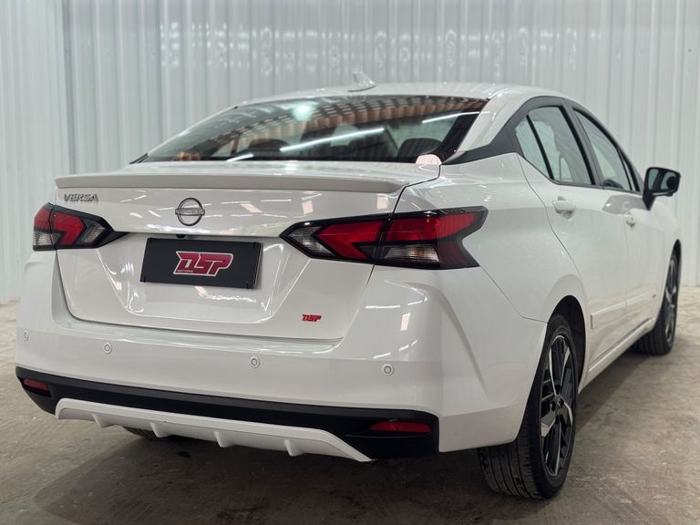 Nissan VERSA Exclusive 1.6 16V Flex Aut.