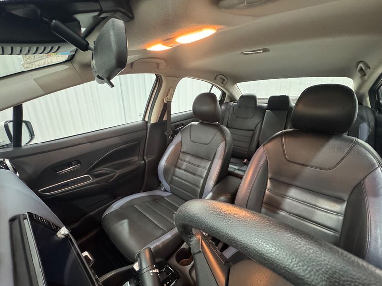 Nissan VERSA Exclusive 1.6 16V Flex Aut.