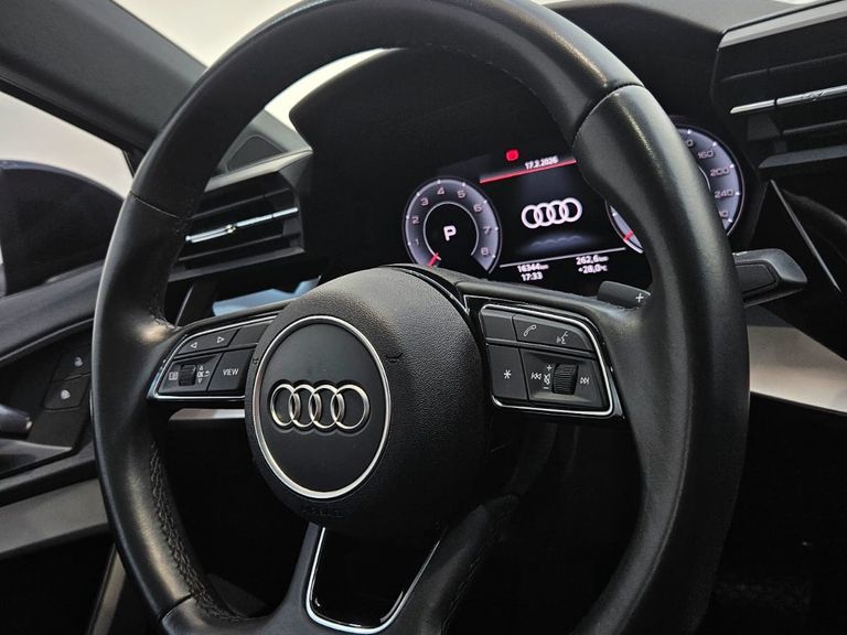Audi A3 Sed.Perf. Black 2.0 TFSI S-tr. (Hib.)