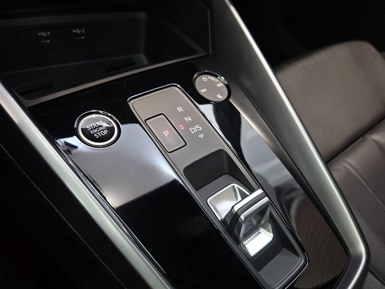 Audi A3 Sed.Perf. Black 2.0 TFSI S-tr. (Hib.)