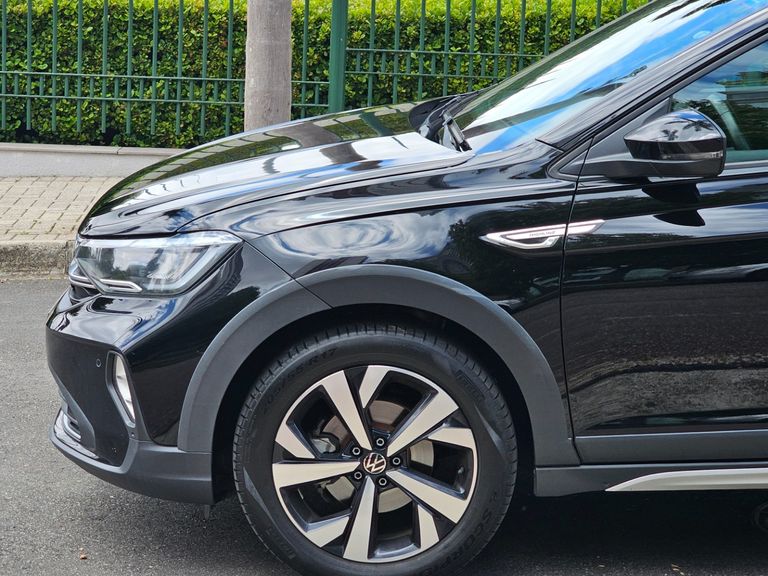 VolksWagen Nivus Highline 1.0 200 TSI Flex Aut.