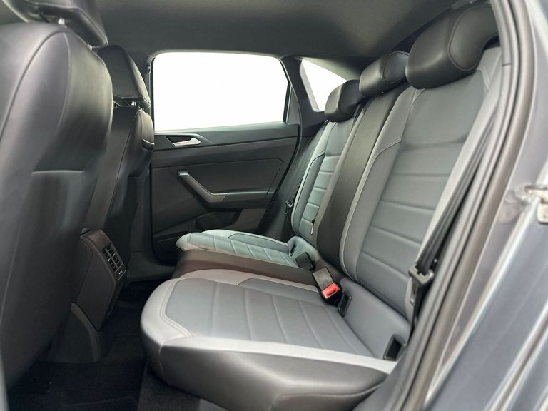 VolksWagen Nivus Highline 1.0 200 TSI Flex Aut.