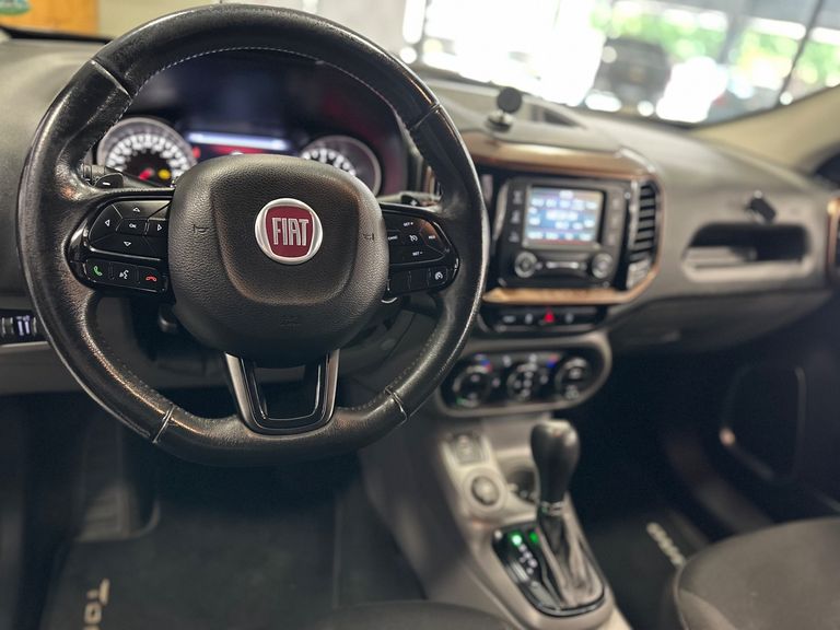 Fiat Toro Volcano 2.4 16V Flex Aut.