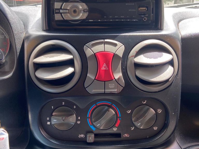 Fiat Doblo ESSENCE 1.8 Flex 16V 5p