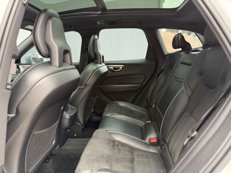 Volvo XC 60 T-5 R-DESIGN 2.0 AWD 5p