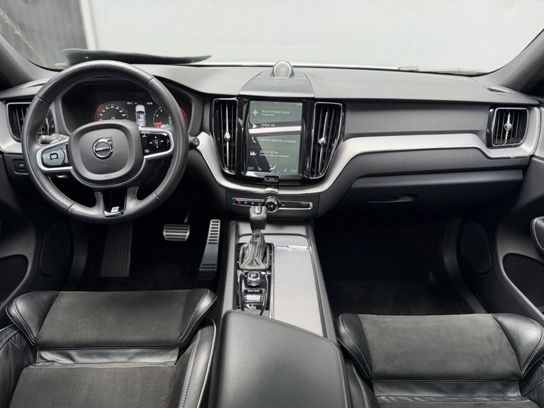 Volvo XC 60 T-5 R-DESIGN 2.0 AWD 5p