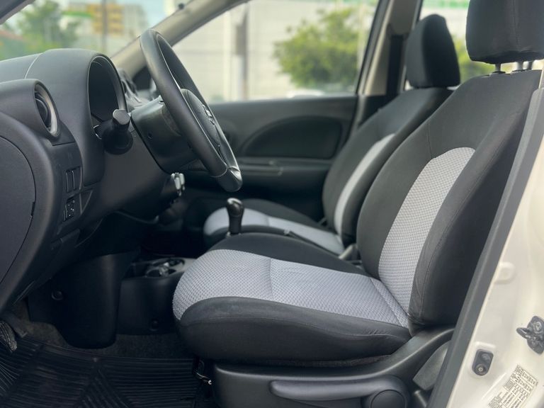 Nissan MARCH S 1.0 16V Flex Fuel 5p