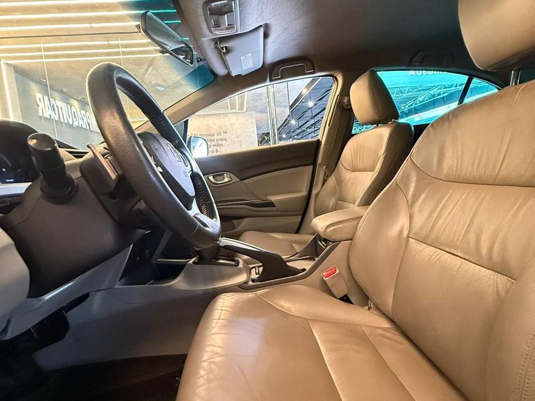 Honda Civic Sedan LXR 2.0 Flexone 16V Aut. 4p