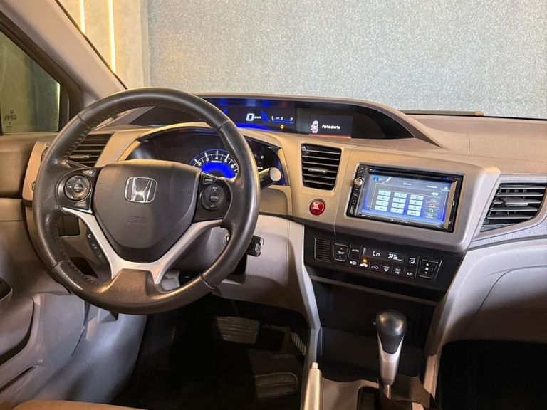 Honda Civic Sedan LXR 2.0 Flexone 16V Aut. 4p