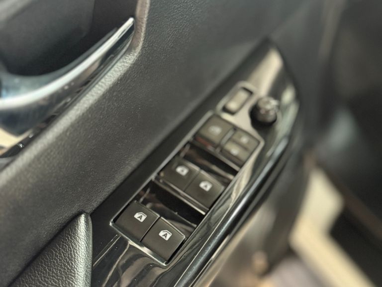 Toyota Hilux CD SRX 4x4 2.8 TDI 16V Diesel Aut.