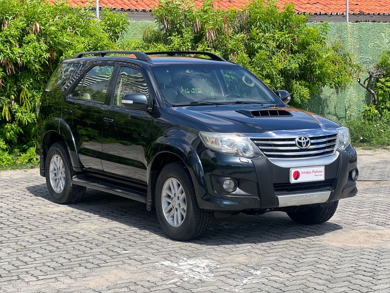 Toyota Hilux SW4 SRV D4-D 4x4 3.0 TDI Dies. Aut