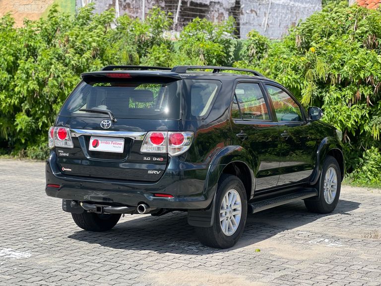 Toyota Hilux SW4 SRV D4-D 4x4 3.0 TDI Dies. Aut