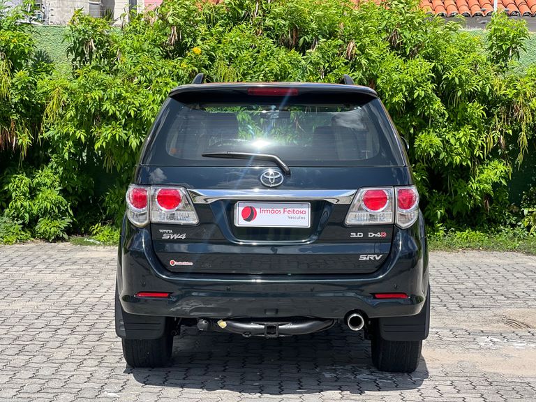 Toyota Hilux SW4 SRV D4-D 4x4 3.0 TDI Dies. Aut