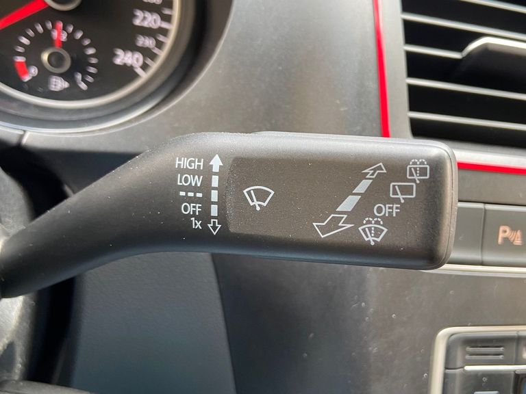 VolksWagen Fox Rock in Rio 1.6 Mi Total Flex 8V 5p