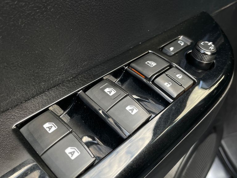 Toyota Hilux CD SRV 4x4 2.8 TDI Diesel Aut.